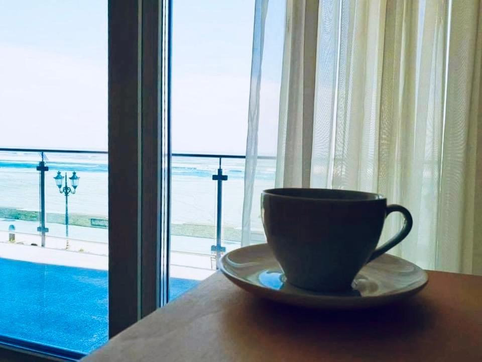 Wave 2 Mamaia Prima Linie Vedere La Mare 120Mp Năvodari Exterior foto