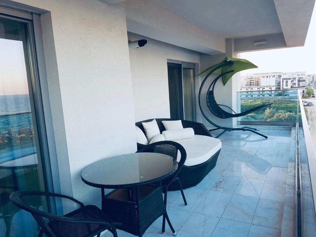 Wave 2 Mamaia Prima Linie Vedere La Mare 120Mp Năvodari Exterior foto